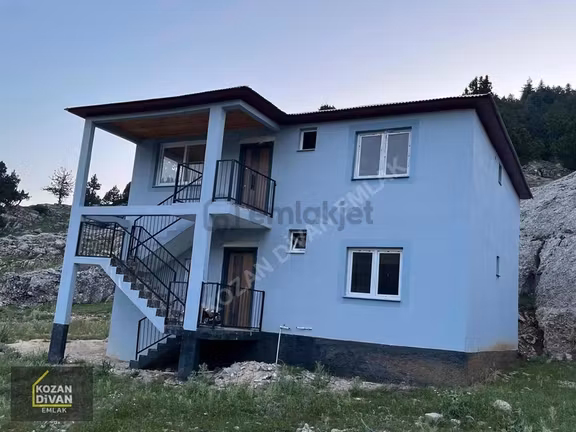 Kozan Divan Emlak'tan Göller Yaylasında 2 Katlı Sıfır Müstakil 1