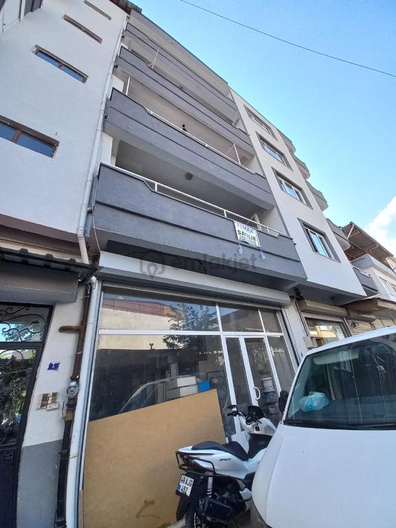 Yeni Mahalle'de Merkezi Konumlu, Şömineli Ve Masrafsız Geniş 3+1 Daire 1