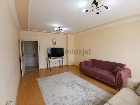 Akçay Emlak'tan Akşehir Kozağaç Tokide Eşyalı Kiralık 3+1 Daire 1