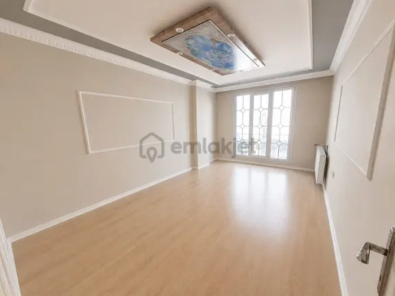 Re/max Lütfiye'den İncirtepe De 1kat 3+1 Satılık Daire 1