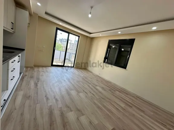 V.karşıyakada Sıfır İskanlı Yüksek Kredili 2+1 2