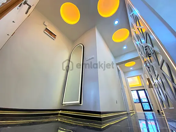 Akçayda Gültaş Emlaktan Satılık Özenle Tasarlanmış Yep Yeni 2+1 Dairemiz Tam Sizlere Göre!🏠🟣 2