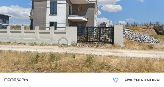 Satılık Ruhsatlı İkiz Villa 1