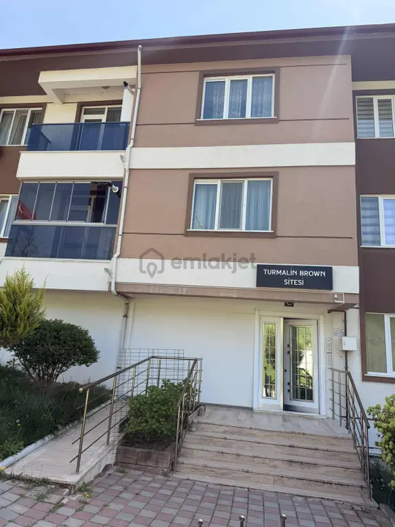 Edirne Atatürk Mah. Eşyalı Kiracılı Satılık 1+1 Daire 1