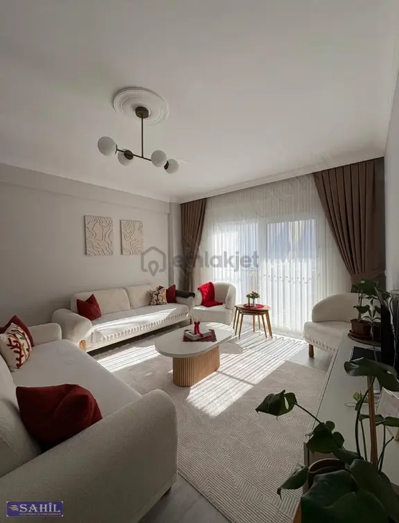 Davutlar Merkezde | Havuzlu Site İçi | Full Eşyalı Satılık 2+1 1
