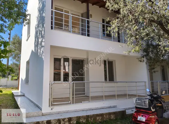 Ayvalık Küçükköy Sarımsaklı Plajlarında Kiralık 3+1 Villa 1