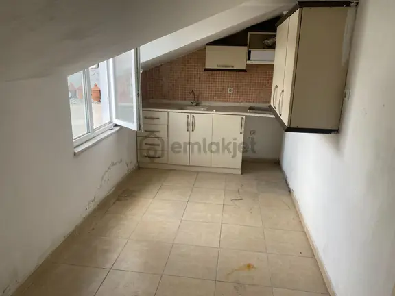 56'lar İş-kur Yakını 1+0 50 M2, Sobalı Teraslı Kiralık Daire 2