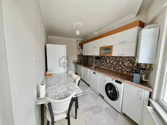 Amazon'dan Büyükşehir Belediye Civarı 2+1 Satılık Daire 1