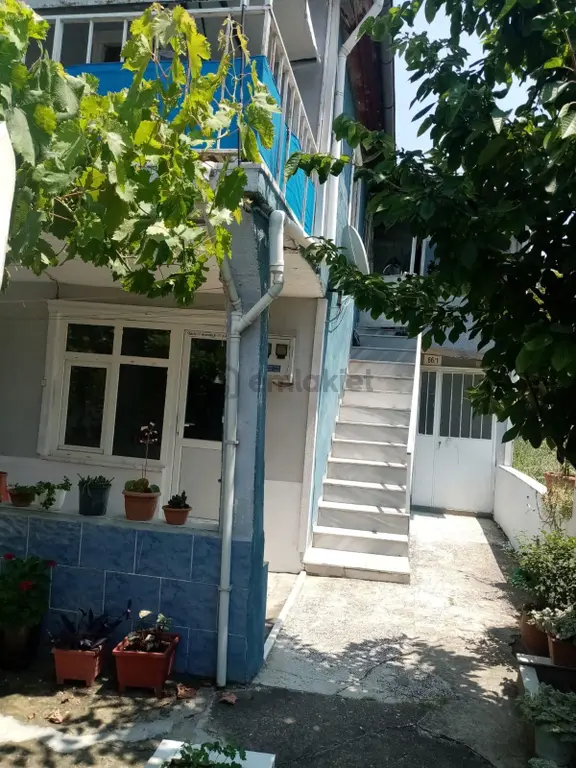 Güller Ve Meyve Ağaçları İçinde Huzurlu Bir Yaşam Sizi Bekliyor! 1