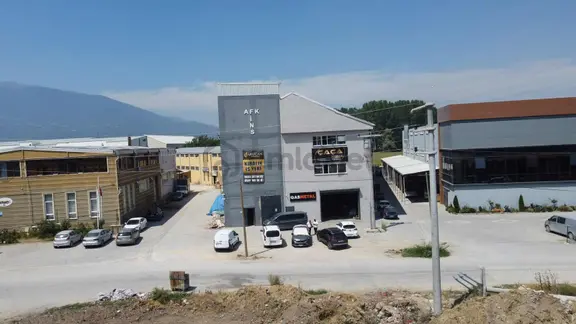 Ulucan'dan İnegöl Kalburt'da Kiralık Çatı Katı Fabrika 1