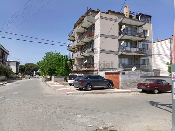 Atatürk Mahallesinde Cadde Üzeri 2+1 Daire 1