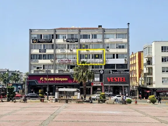 Bülent Ateşci'den Abdülağa İş Hanında Kiralık Ofis 1