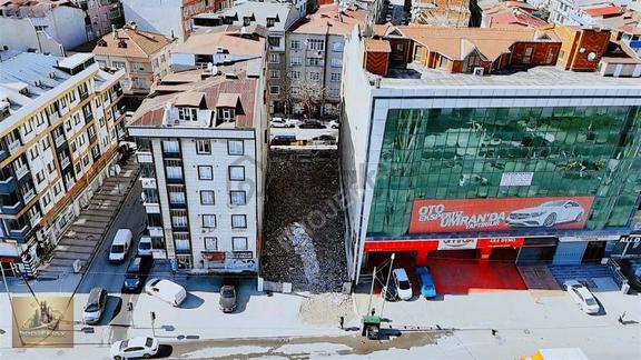 Projemax'tan Mahmutbey Caddesine Cephe Ticari Ofis Katları 1