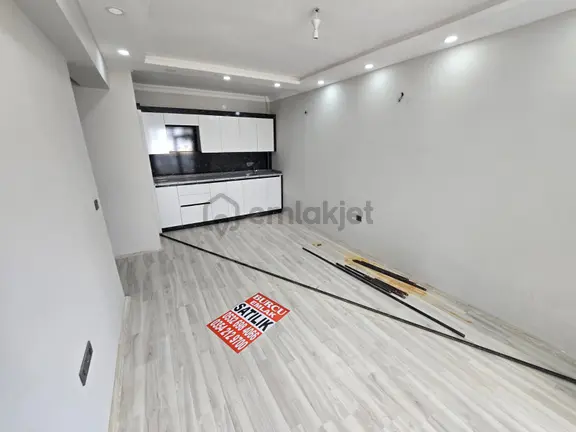 Adliye Yanında 2+1 Sıfır Daire -- Ara Katta -- Burcu Emlaktan 2