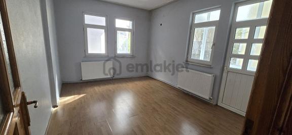 Kapaklı Gazi Ortaokulu Dibinde Kiralık 2+1 Daire 2