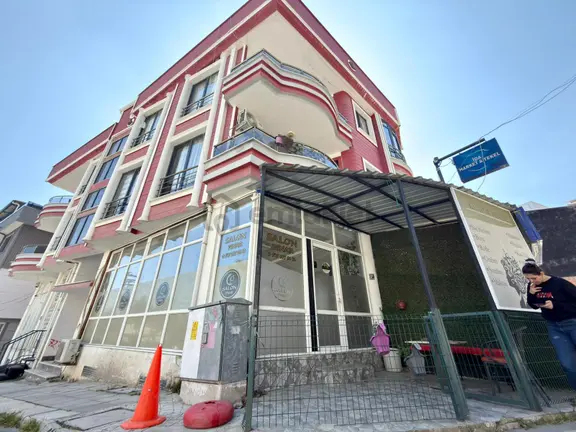 Yükselden Güre Merkezinde Cadde Üzeri Köşe Satılık Fırsat Dükkan 1