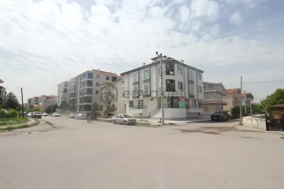 Aksaray K.bölcekte Kadın Aktivite İlersi Satılık Sıfır 1+1 Daire 2
