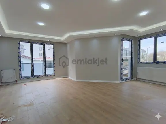 Çekmeköy Merkez Mah Satılık Ultra Lüks 3+1 135m2 Ara Kat Daire 2