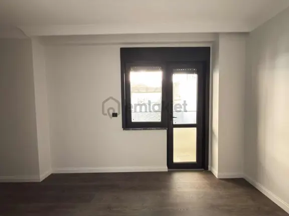 Bayramoğlu Mh. Fsm Cd. Yürüme Mesafesinde Lüks 3+1 Bahçe Dubleks 2