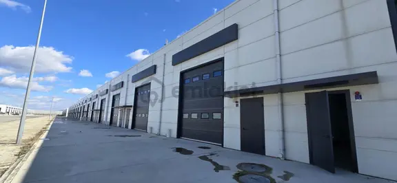 Yeni Sanayi Sitesin'de Otomobil Kategorisin'de Satılık Dükkan 1