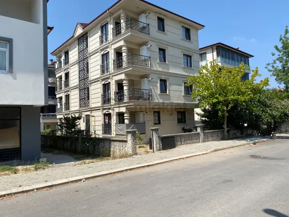 Hendek Yeni Mahallede Eşyalı 1+1 Kiralık Daire 1