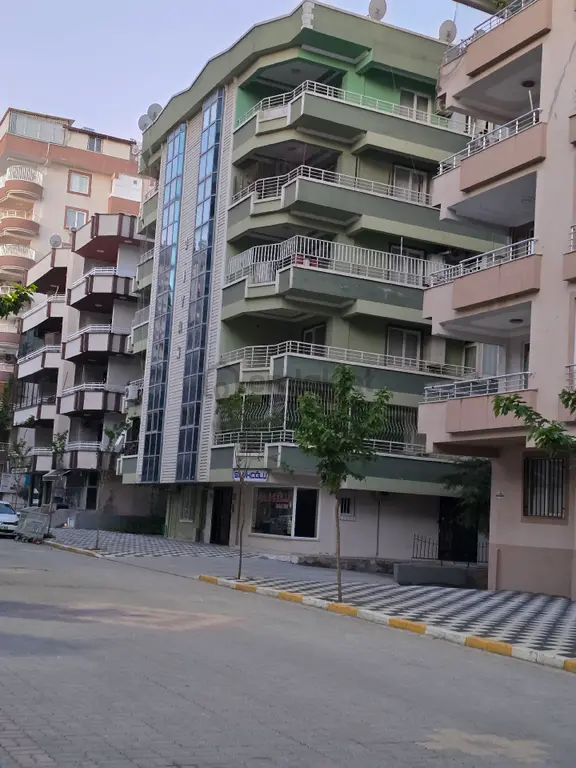Satılık Ferrah Bakimli 3+1 Daire 2