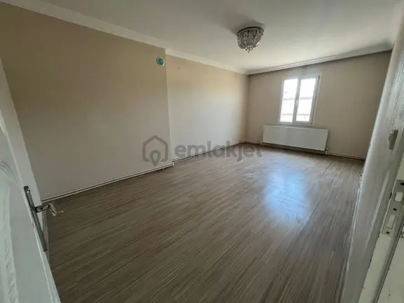 Acil Bu Çamlıkule Mahde Pazayeri Dibinde 2+1 100m2 D.gazlı Ayrı Mutfak Ferah Daire 2