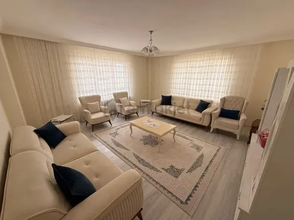 Keçiörende 4+1 Site İçinde Kısmı Manzaralı Geniş Köktapu Daire 1