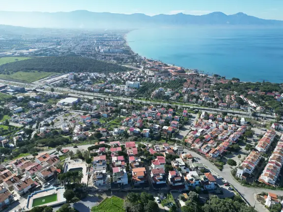 Deniz Manzaralı Yaz /kış Yaşamaya Uygun 4+1 Villa 2