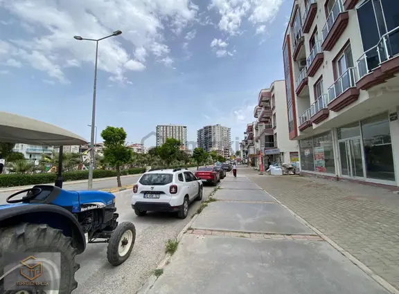 Menemen Uğurmumcu Gaffar Okan Caddesinde Satılık Dükkanlar 1