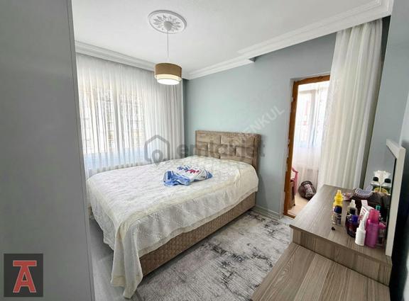 Süvari Özgüneş Yakını Katta Köşe Başı Cepheleri Açık Yapılı 3+1 2
