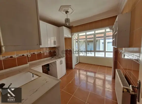 Kemalpaşa Sekiz Eylül Satılık 3+1 Daire 135 M2 1