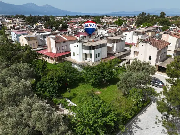 Kuşadası Sertaç Sitesi'nde Satılık 4+1 Villa 2