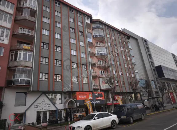 Clk Gm'den Adliye Sarayı Karşısı 3+1 Satılık Daire 1