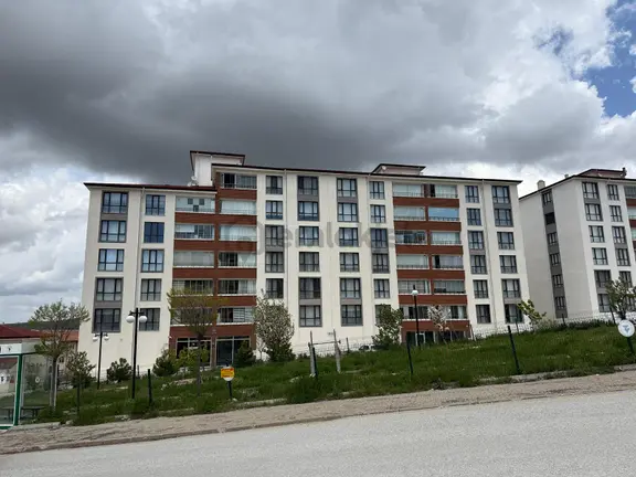 Üniversite Yolunda 4+1 Daire İsteyenlere --- Burcu Emlaktan 1
