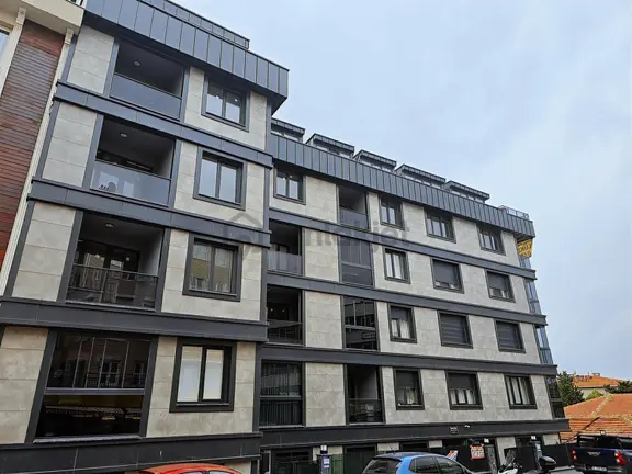 Sıfır Binada Deniz Manzaralı Teraslı Otoparklı 4+2 310 M2 Dublex 1