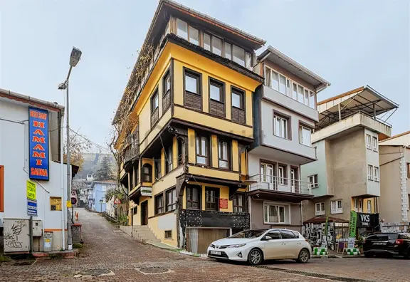 Remax Area Dan Altıparmak Da Komple Kiralık 4 Daire Ve Dükkan 2
