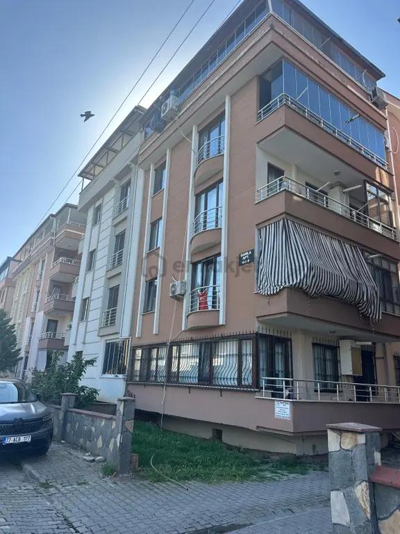 Ata Emlak'tan Gaziosmanpaşa'da 2+1 Yüksek Giriş Kiralık Daire 1
