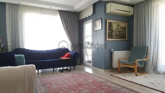 Zuhuratbaba Da Devlet Hastanesine Yakın 8 Yıllık 3+1 125m2 1