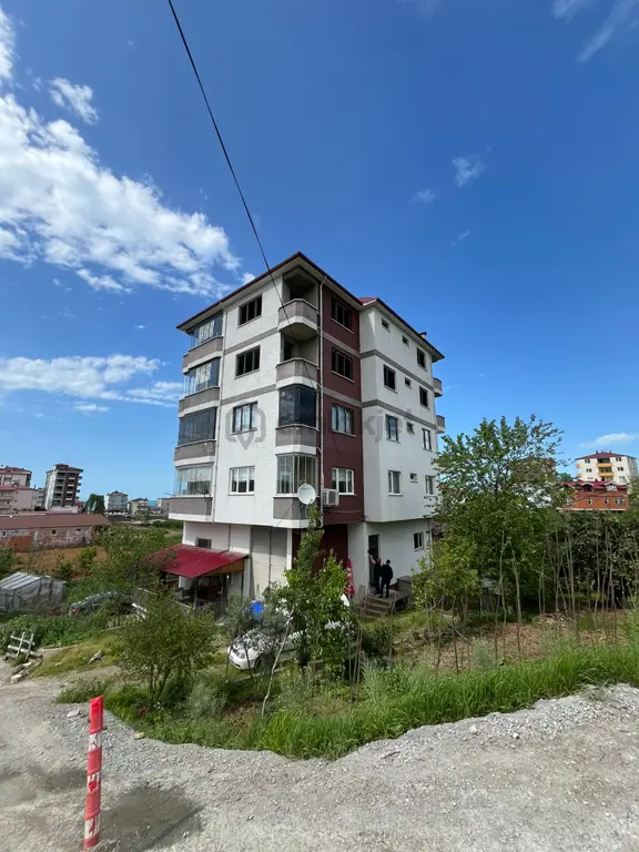 Hacıköy Mahallesinde Deniz Ve Doğa Manzaralı 4+1 138 M2 Fırsat Daire !! 1