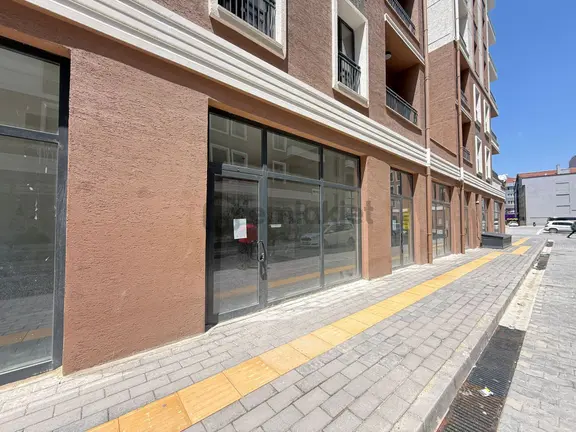Aksaray Hamidiye Mahallede Şehrin Yeni Gözdesinde Kiralık Dükkan 1