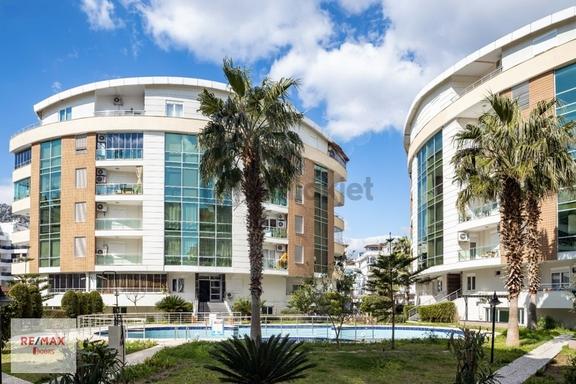 Konyaaltı Hurma Naturel Park Residence'de 2+1 Satılık Daire 1
