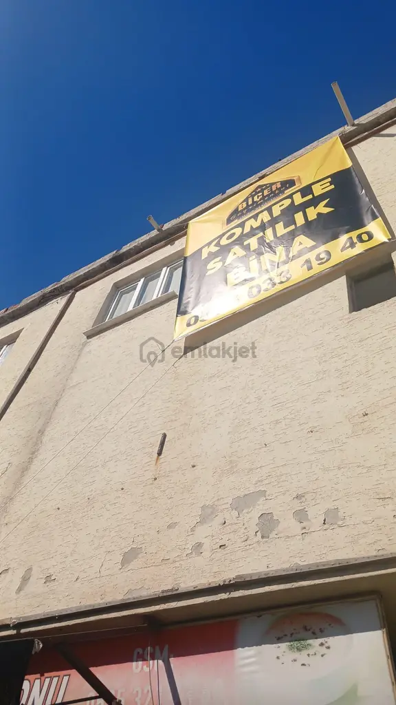 Adana Sarıçamda Kozan Yolunda Şehirhastanesi Bulvar Girişi Köşe Başında 3 Katlı Bina 2