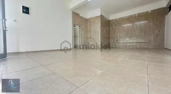 Çarşının İçinde Merkezi Lokasyon Satılık Dükkan 2