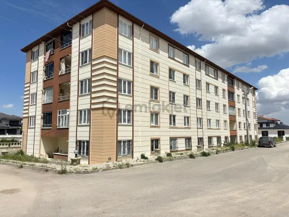 Yaman'dan Bolvadin Konak Mah. Satılık 3+1 Daire 1