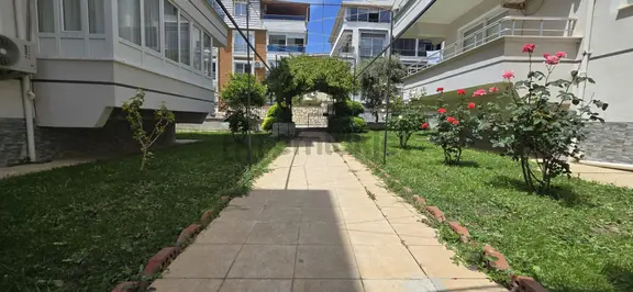 Didim Efeler'de Site İçi (ayrı Mutfak) Satılık 2+1 Daire 1