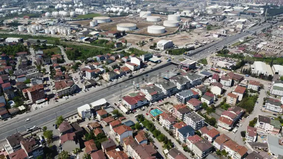 Turyap Palastan Körfezde Satılık Köşe Parselli Arsa 2