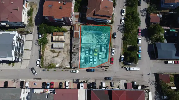 Turyap Palastan Körfezde Satılık Köşe Parselli Arsa 1