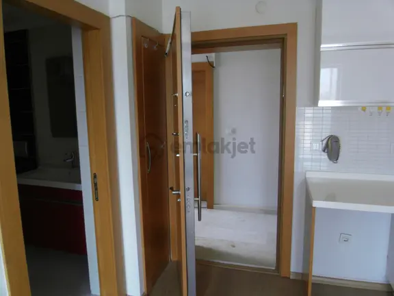 Myvia Bornovada Boş Eşyasız 1+1 Kiralık Daire 2