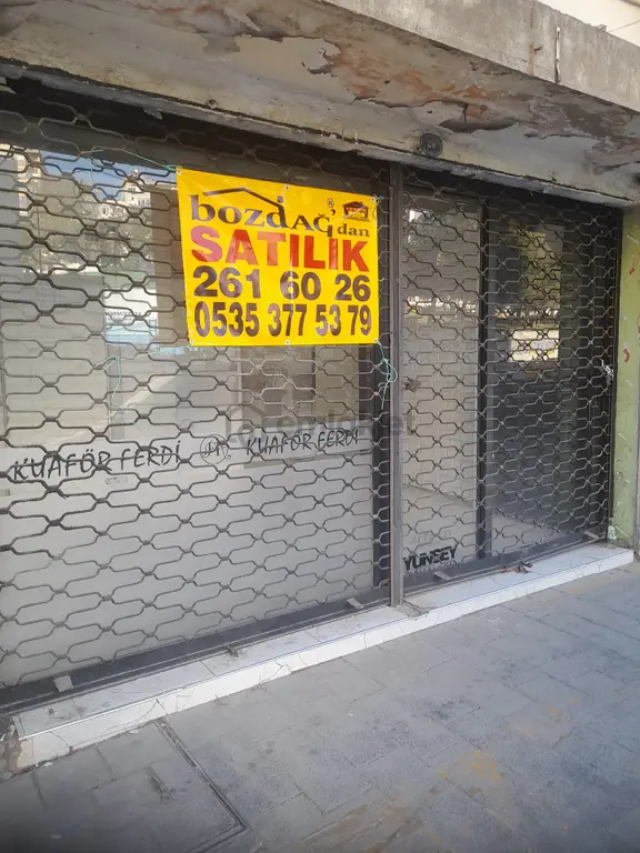 İzmir Konak İnönü Caddesinde Satılık Dükkan. 1